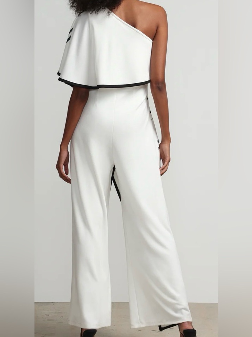 New York & Company White Wide-Leg Pants with Black Graphic and Red Accent Size M - Picture 2 of 6